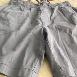 Men’s Shorts size small Gap pull on